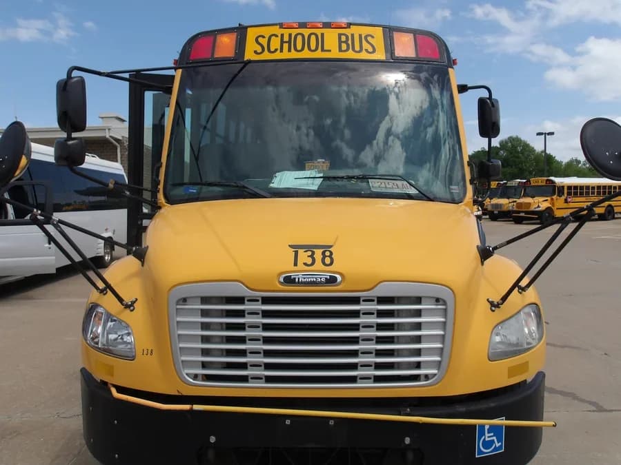 2012 Freightliner Thomas School Bus - Image 4