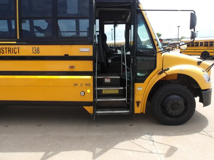 2012 Freightliner Thomas School Bus - Image 8