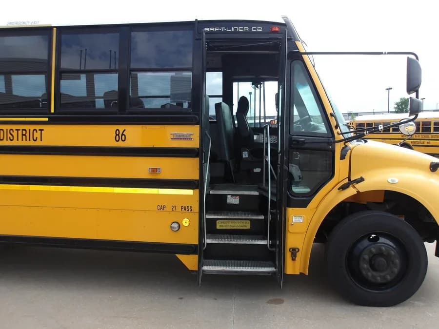 2012 Freightliner Thomas ADA School Bus - Image 7
