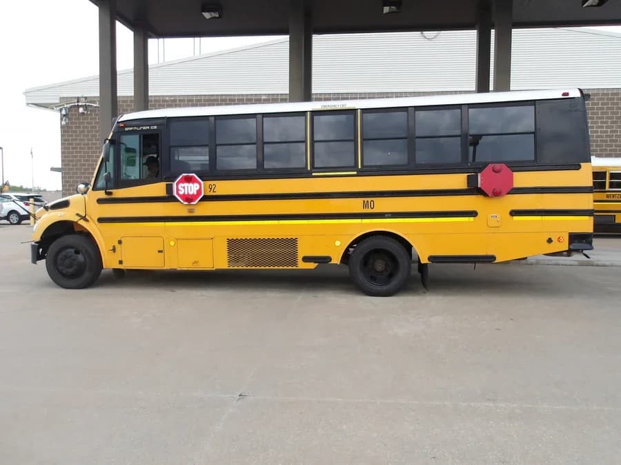 2013 Freightliner Thomas ADA School Bus - Image 2
