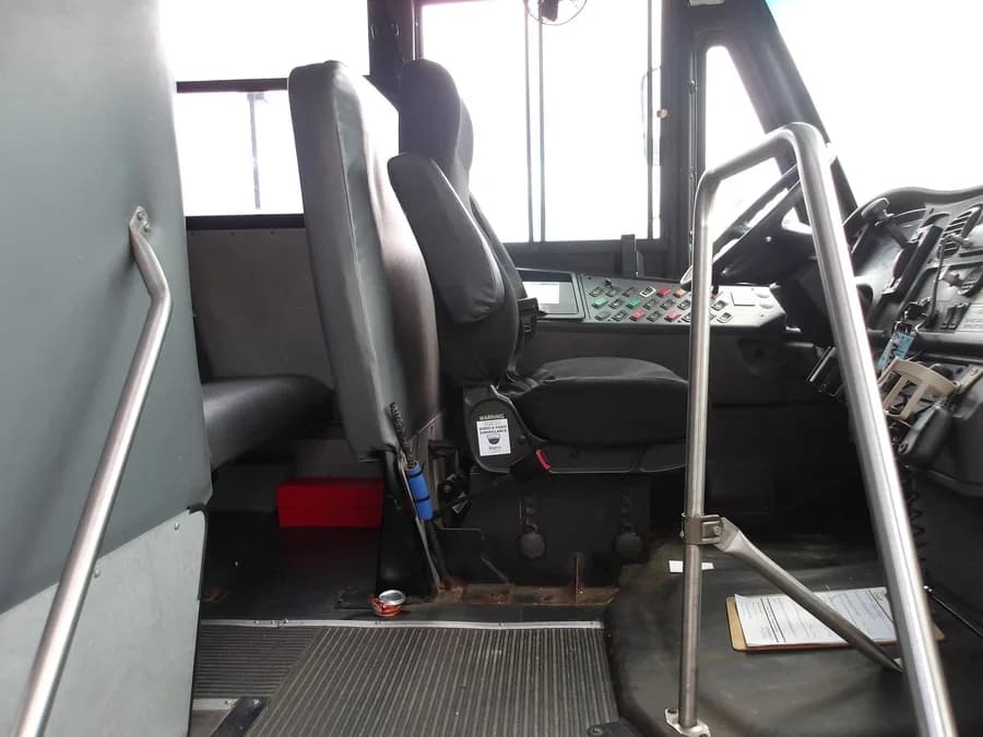 2013 Freightliner Thomas ADA School Bus - Image 8