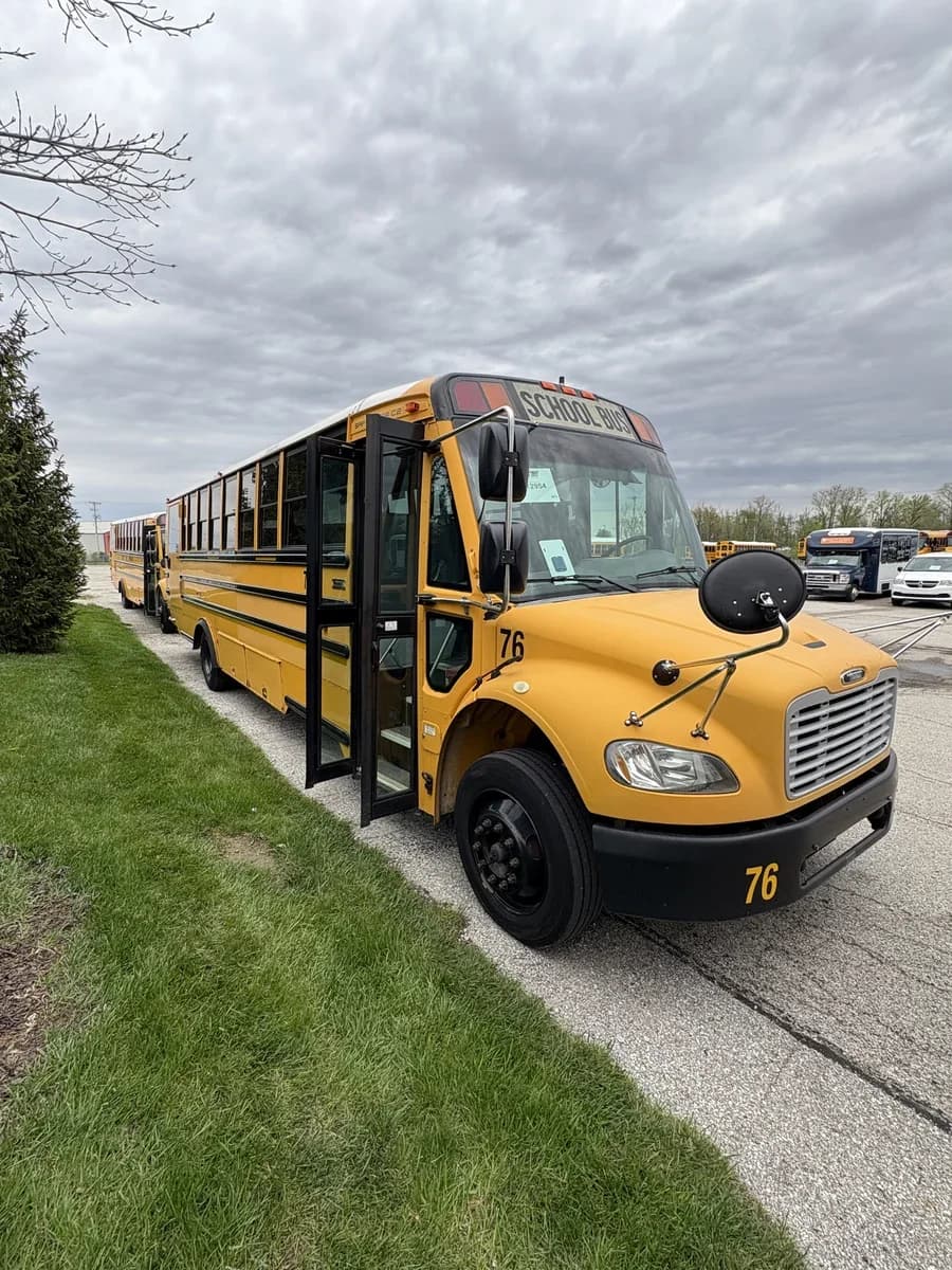 2013 Freightliner Thomas School Bus - Image 1