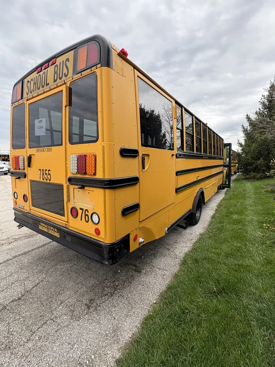 2013 Freightliner Thomas School Bus - Image 2