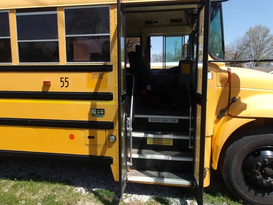 2014 IC CE School Bus - Image 7