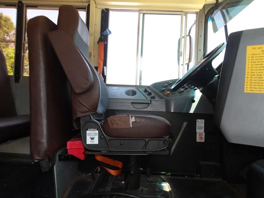2014 IC CE School Bus - Image 8