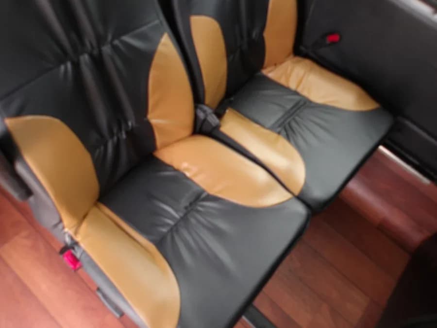 2015 Ford E450 Shuttle Bus - Image 10