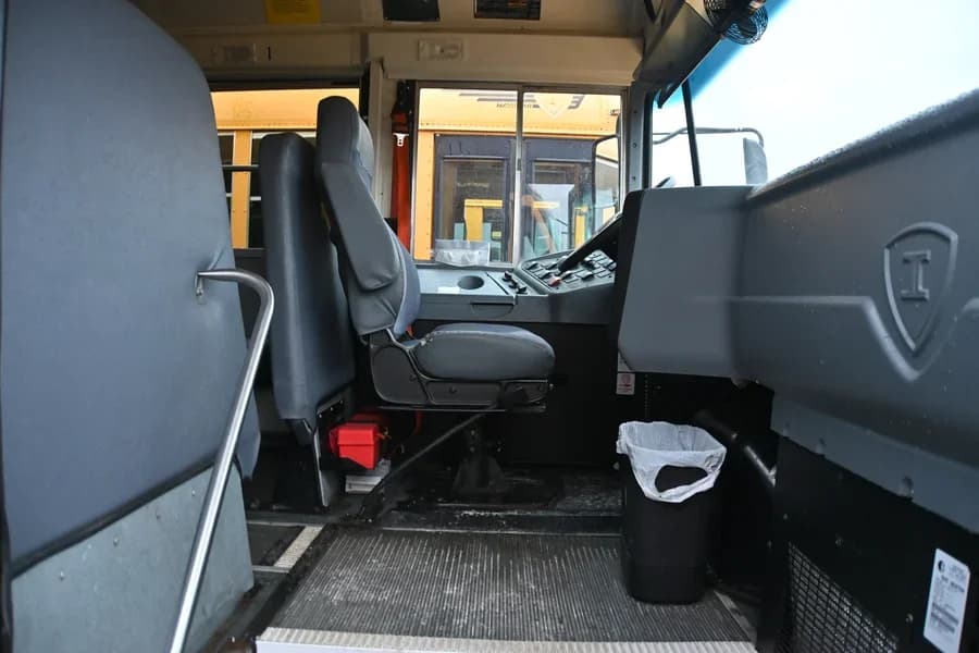 2016 IC CE School Bus - Image 6