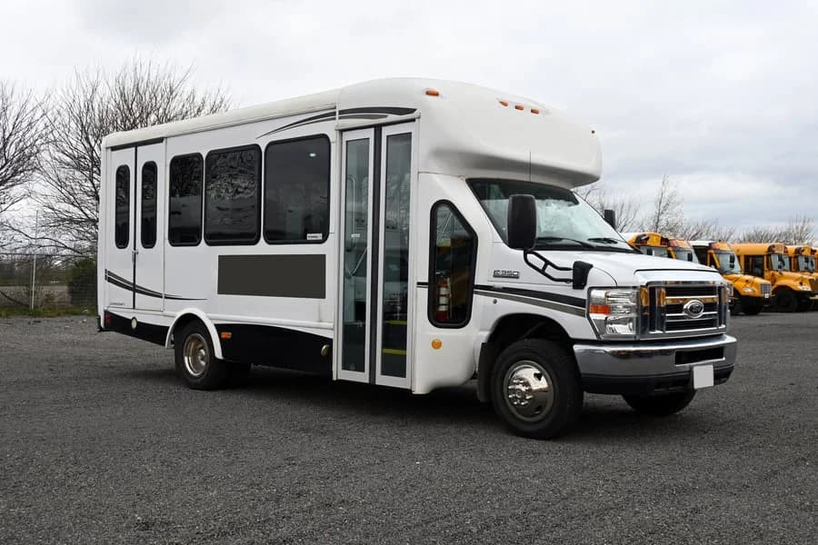2016 Ford Starcraft Shuttle Bus - Image 1