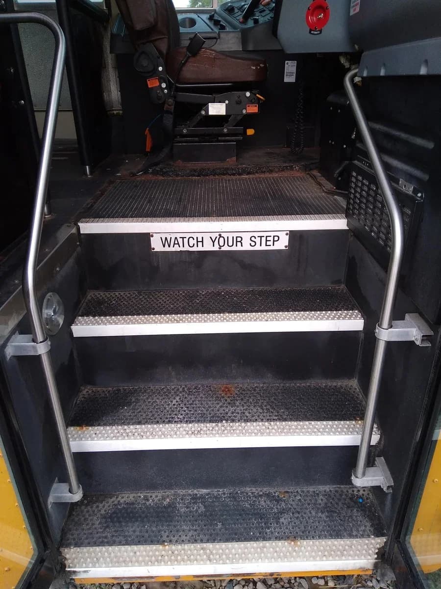2017 IC CE ADA School Bus - Image 5