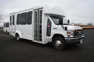 2017 Ford E450 bus
