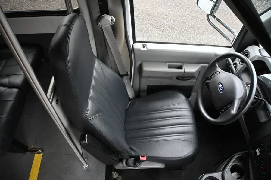 2017 Ford Starcraft Shuttle Bus - Image 8