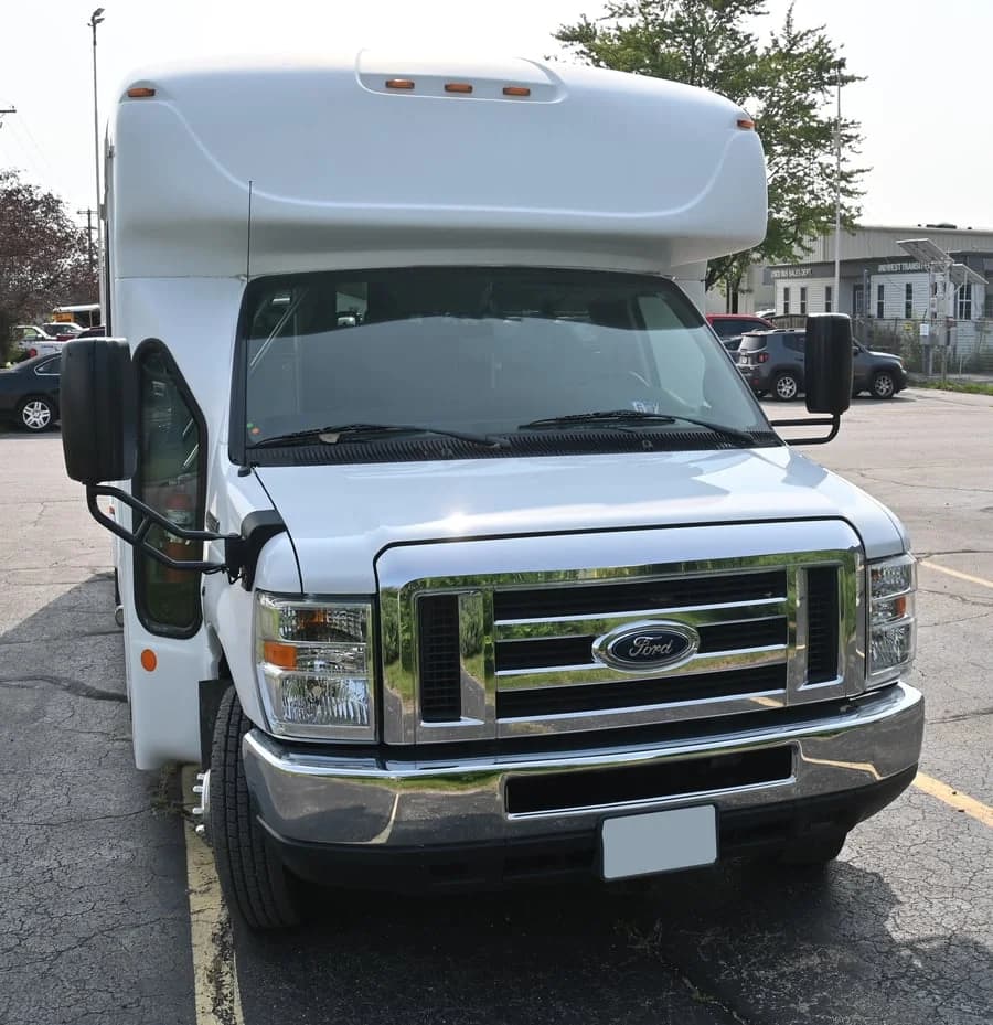 2017 Ford Starcraft ADA Shuttle Bus - Image 2