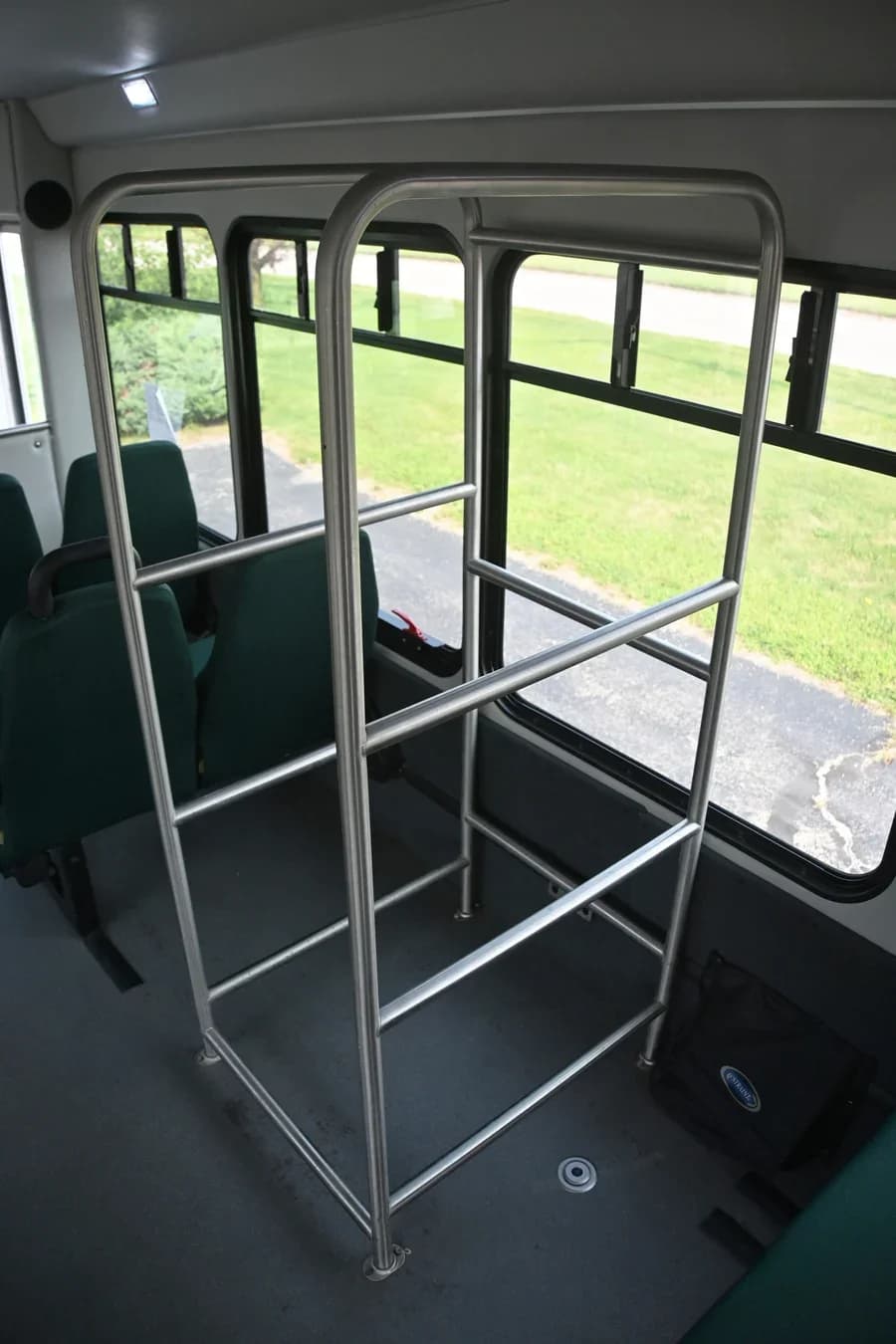 2017 Ford Starcraft ADA Shuttle Bus - Image 8