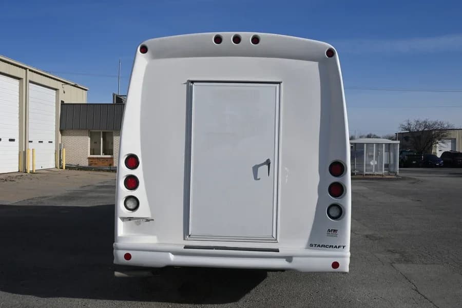 2017 Ford Starcraft Shuttle Bus - Image 7