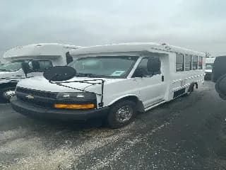 2018 Chevrolet Starcraft bus