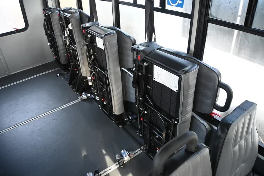 2018 Ford Starcraft ADA Shuttle Bus - Image 10