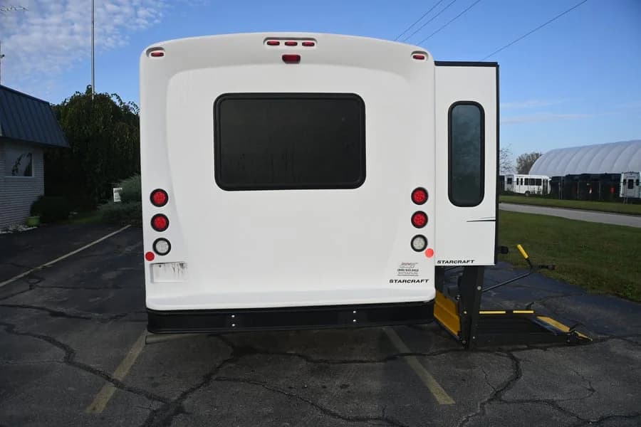 2018 Ford Starcraft ADA Shuttle Bus - Image 4