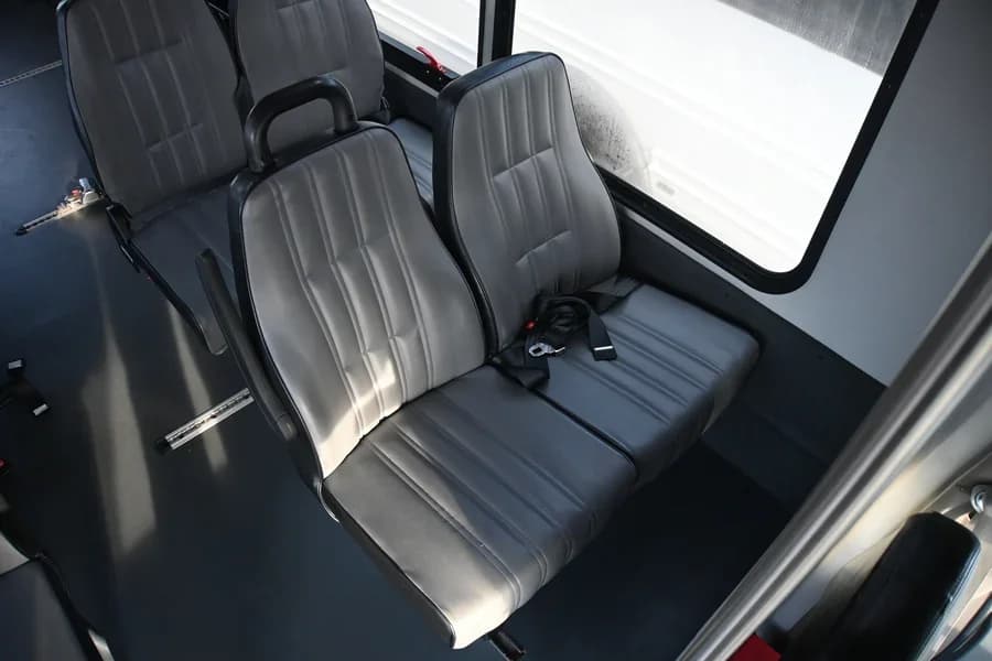 2018 Ford Starcraft ADA Shuttle Bus - Image 9