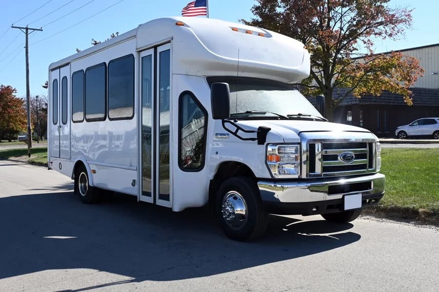 2018 Ford Starcraft Shuttle Bus - Image 1