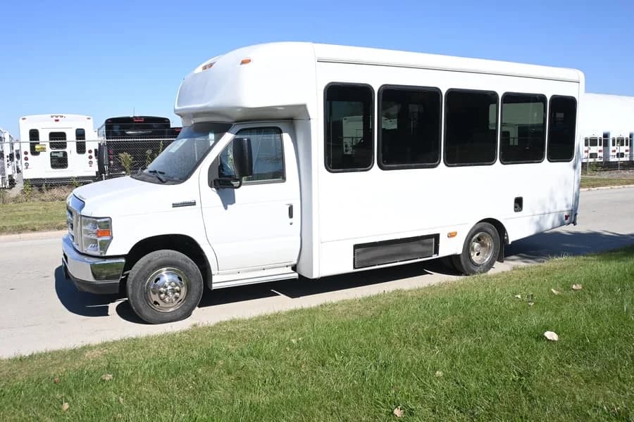 2018 Ford Starcraft Shuttle Bus - Image 2