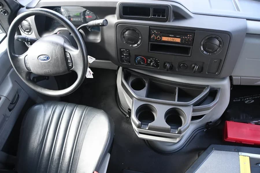 2018 Ford Starcraft Shuttle Bus - Image 9