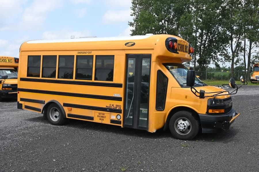 2019 Chevrolet Starcraft School Bus - Image 1