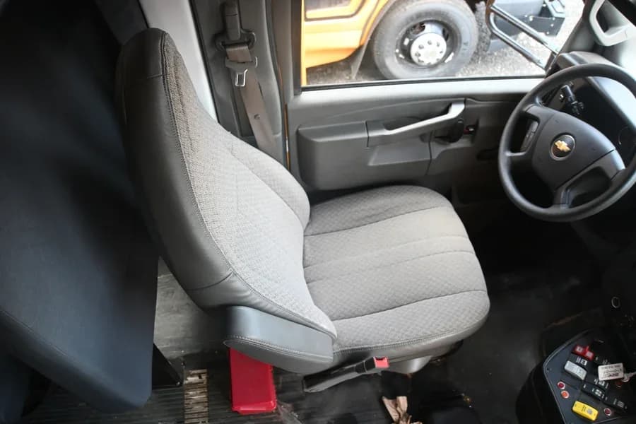 2019 Chevrolet Starcraft School Bus - Image 7