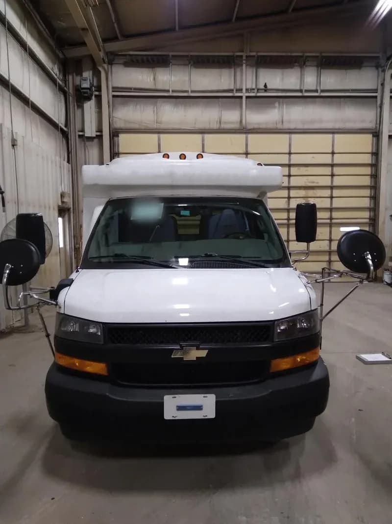2019 Chevrolet Starcraft Shuttle Bus - Image 4