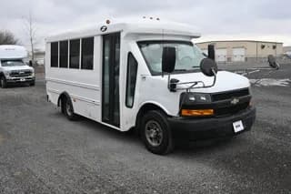 2019 Chevrolet Starcraft bus