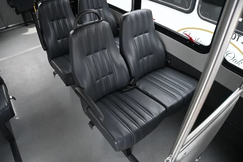 2019 Ford E350 ADA Shuttle Bus - Image 13
