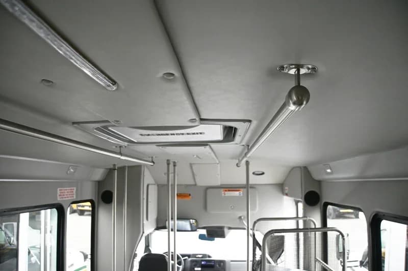 2019 Ford E350 ADA Shuttle Bus - Image 17