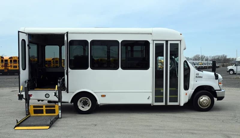 2019 Ford E350 ADA Shuttle Bus - Image 3