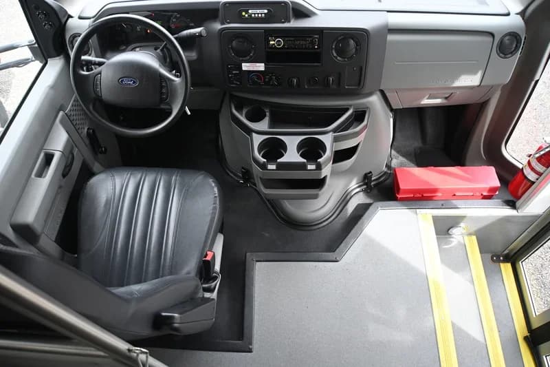 2019 Ford E350 ADA Shuttle Bus - Image 9