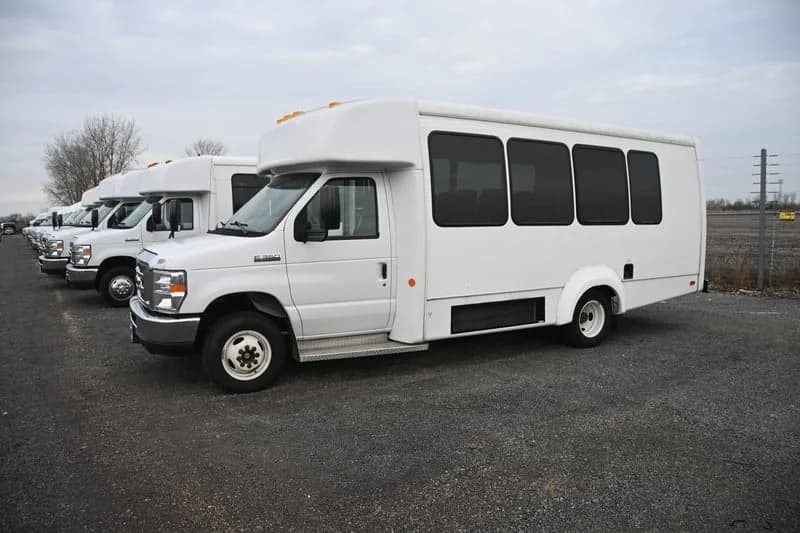 2019 Ford Elkhart Shuttle Bus - Image 4