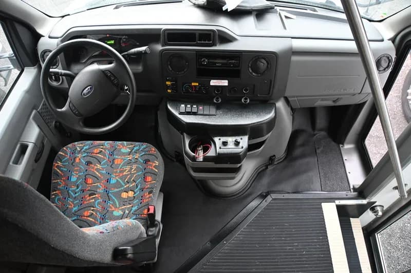 2019 Ford Elkhart Shuttle Bus - Image 6