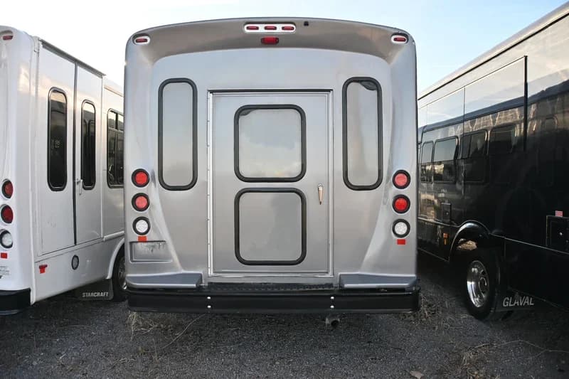 2019 Ford Starcraft ADA Shuttle Bus - Image 5