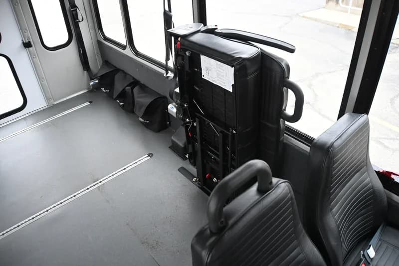 2019 Ford Starcraft ADA Shuttle Bus - Image 11