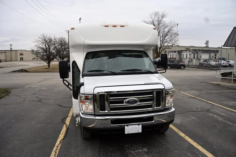 2019 Ford Starcraft ADA Shuttle Bus - Image 4
