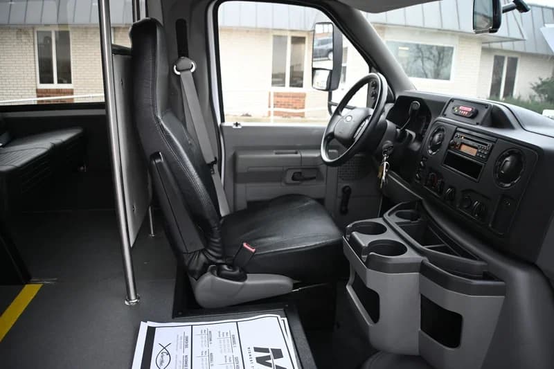 2019 Ford Starcraft ADA Shuttle Bus - Image 8