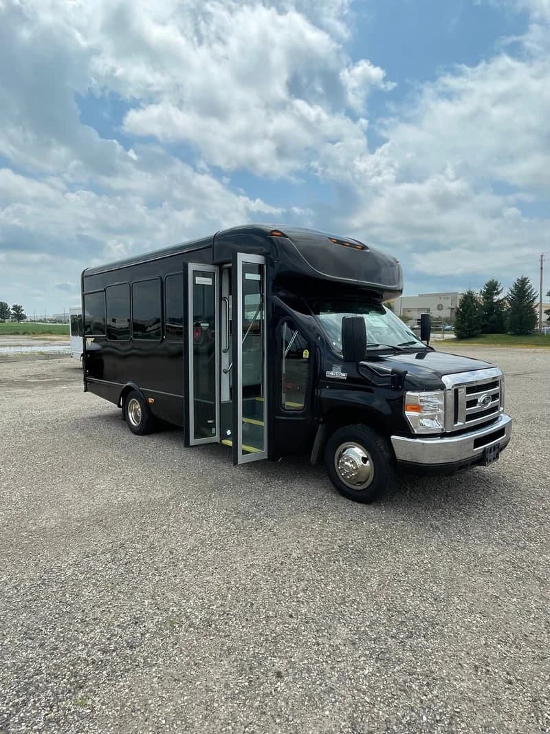 2019 Ford Starcraft Shuttle Bus - Image 1
