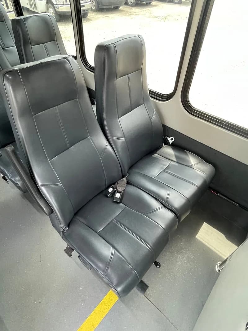 2019 Ford Starcraft Shuttle Bus - Image 8