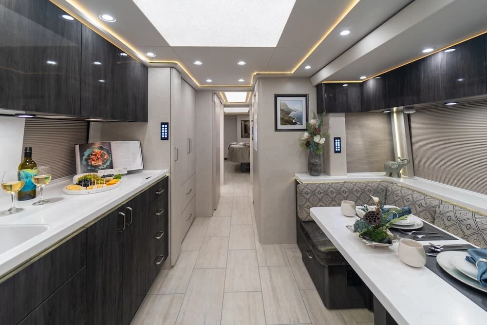 2025 Prevost Marathon H3-45 Motorcoach - Image 11