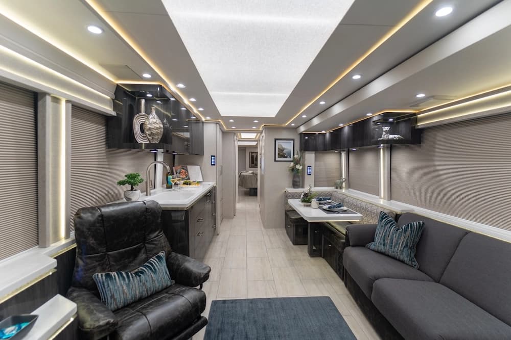 2025 Prevost Marathon H3-45 Motorcoach - Image 5