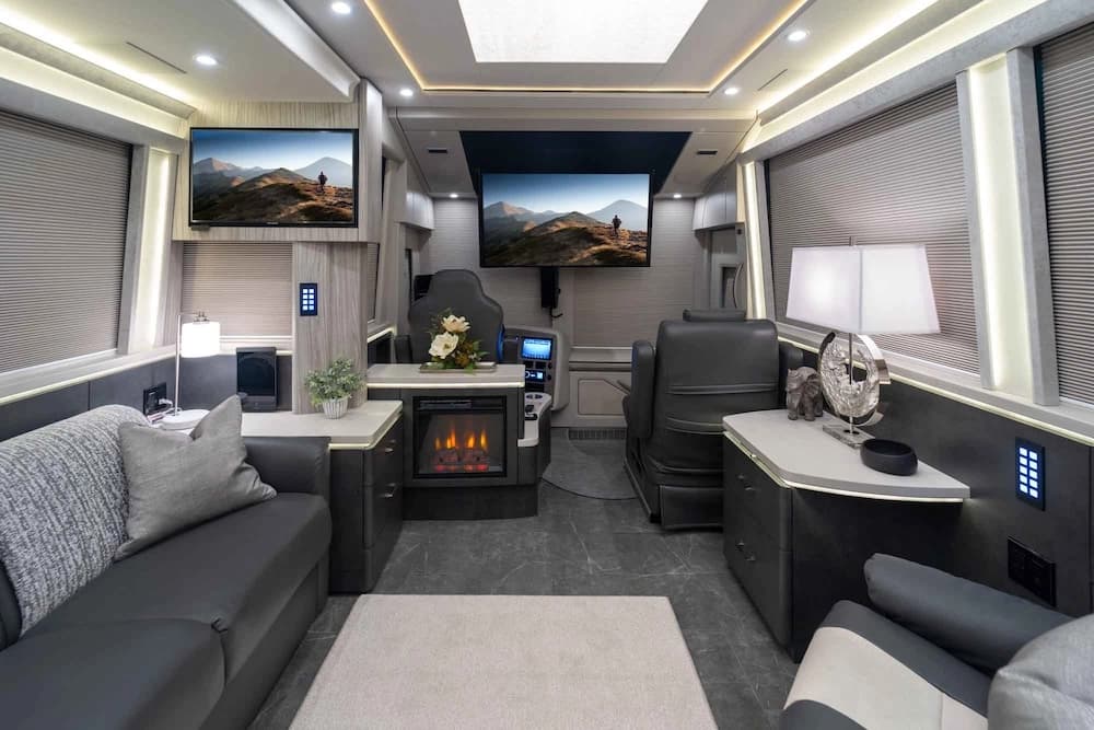 2025 Prevost Marathon X3 Motorcoach - Image 24