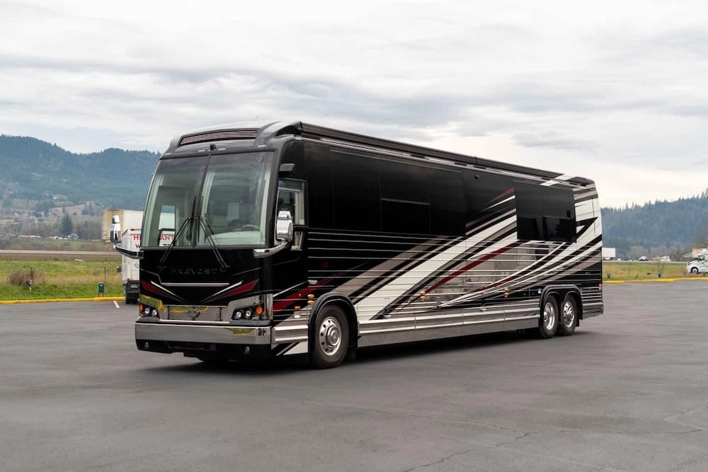 2025 Prevost Marathon X3 Motorcoach - Image 46