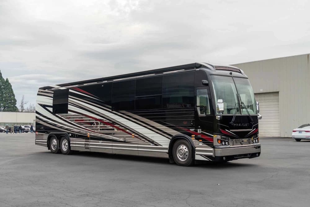 2025 Prevost Marathon X3 Motorcoach - Image 49