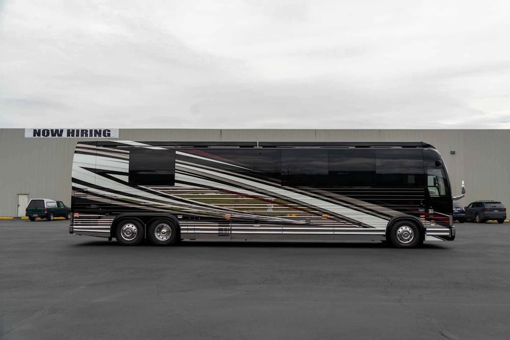 2025 Prevost Marathon X3 Motorcoach - Image 50