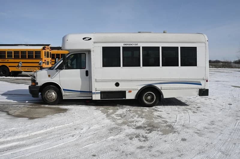 2020 Chevrolet Starcraft Shuttle Bus - Image 3