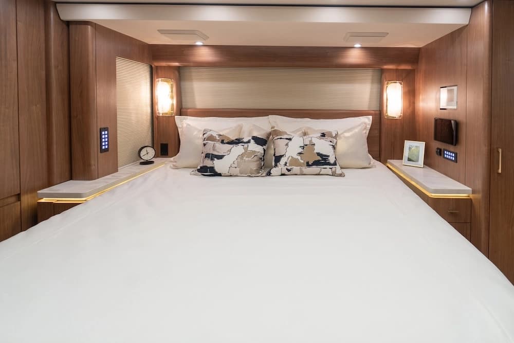 2025 Prevost Marathon H3-45 Motorcoach - Image 19