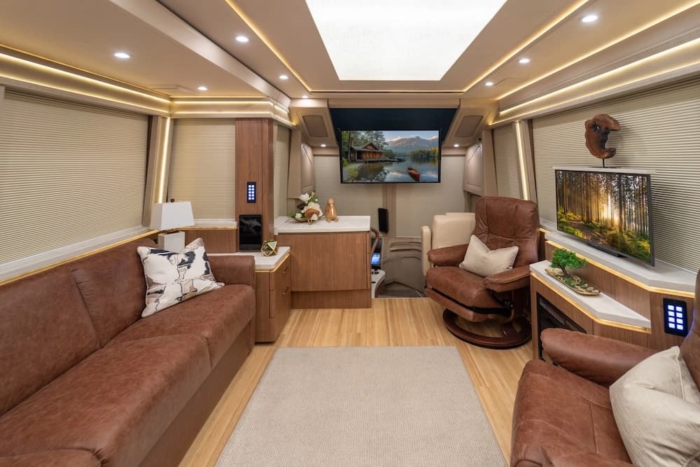 2025 Prevost Marathon H3-45 Motorcoach - Image 24